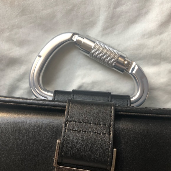 BNWT Heliot Emil Carabiner calfskin leather crossbody box bag - Picture 5 of 12